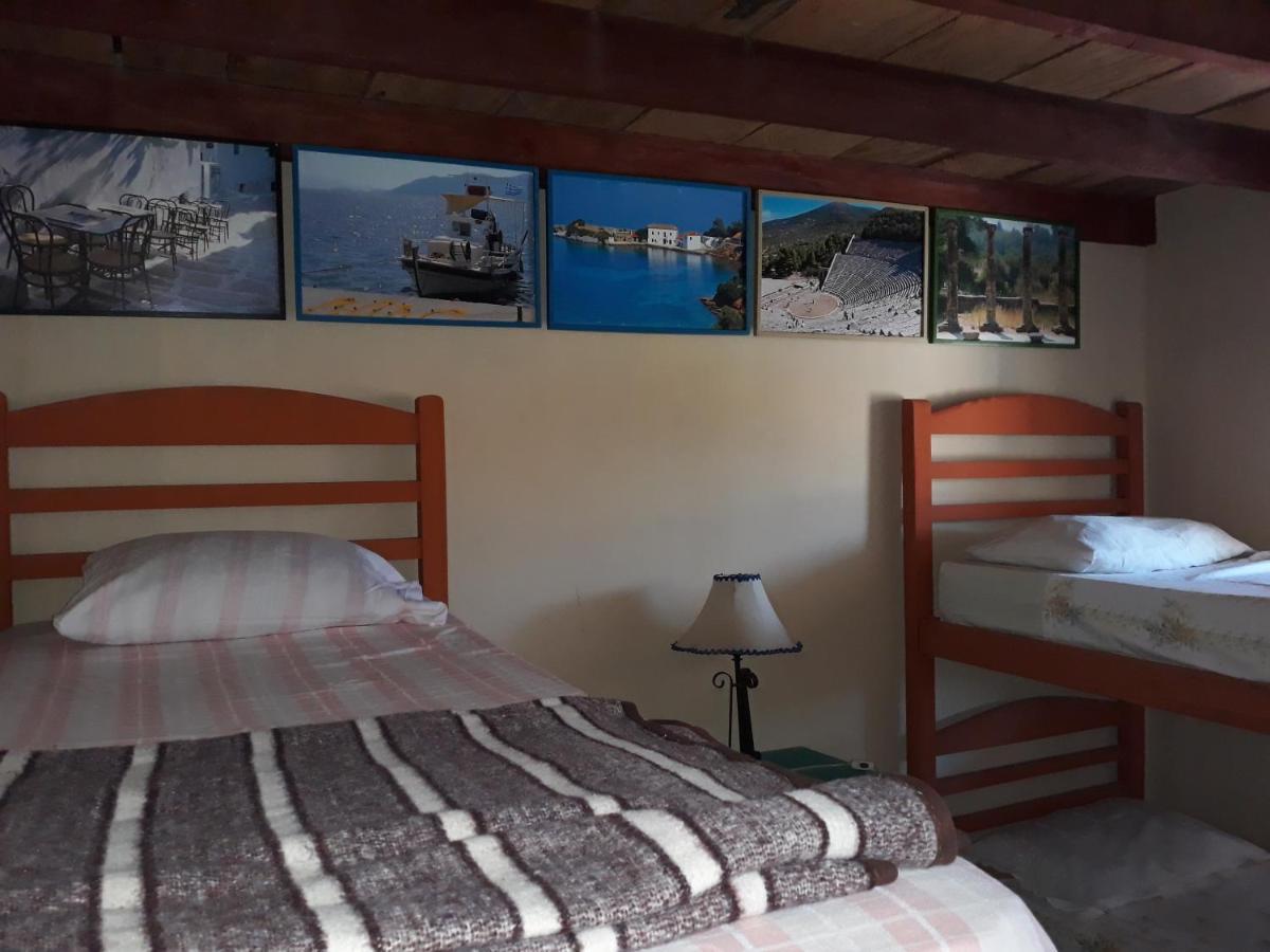 Los Aventureros Hostel Samaipata Exterior photo